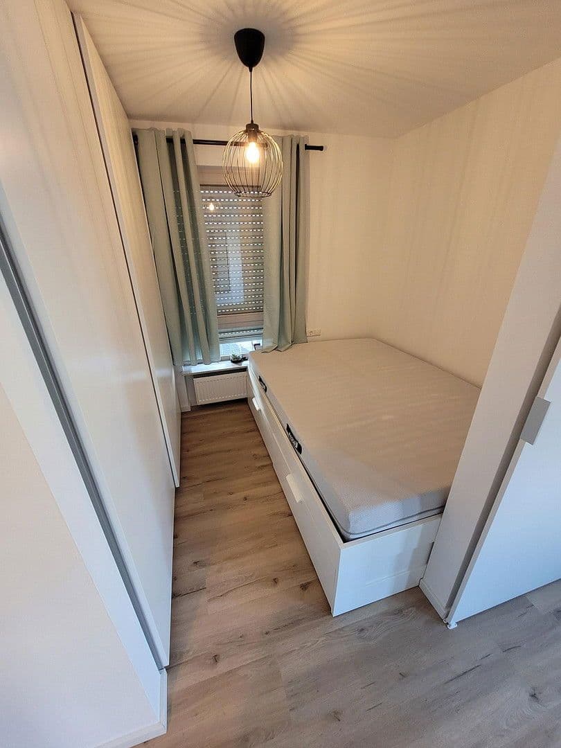 Pronájem bytu 1+kk 38 m², Reutlingen, Bádensko-Württembersko Pronájem bytu 1+kk 38 m², Reutlingen, Bádensko-Württembersko