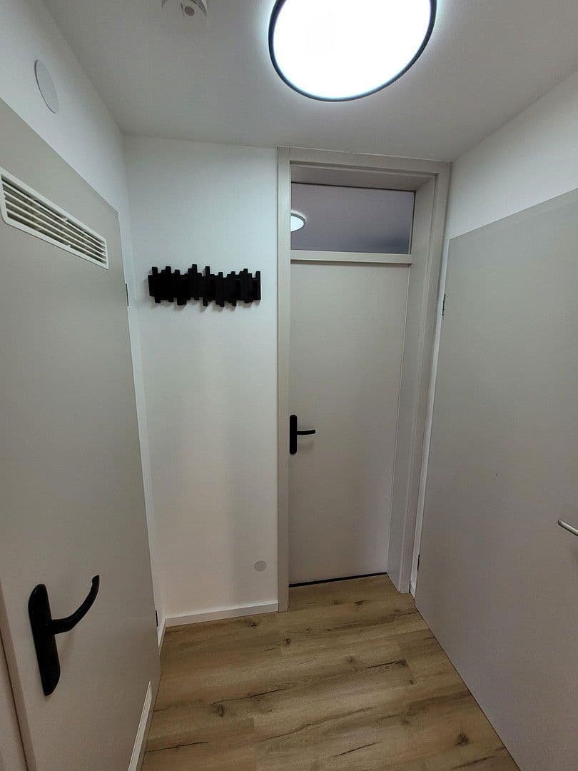 Pronájem bytu 1+kk 38 m², Reutlingen, Bádensko-Württembersko Pronájem bytu 1+kk 38 m², Reutlingen, Bádensko-Württembersko