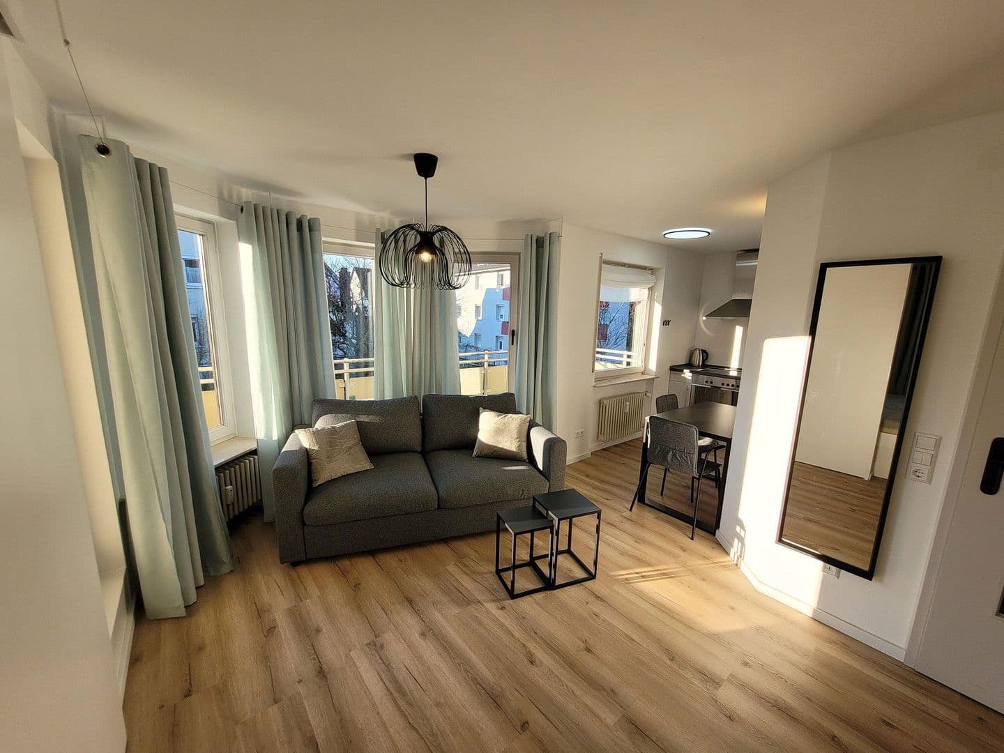 Pronájem bytu 1+kk 38 m², Reutlingen, Bádensko-Württembersko Pronájem bytu 1+kk 38 m², Reutlingen, Bádensko-Württembersko