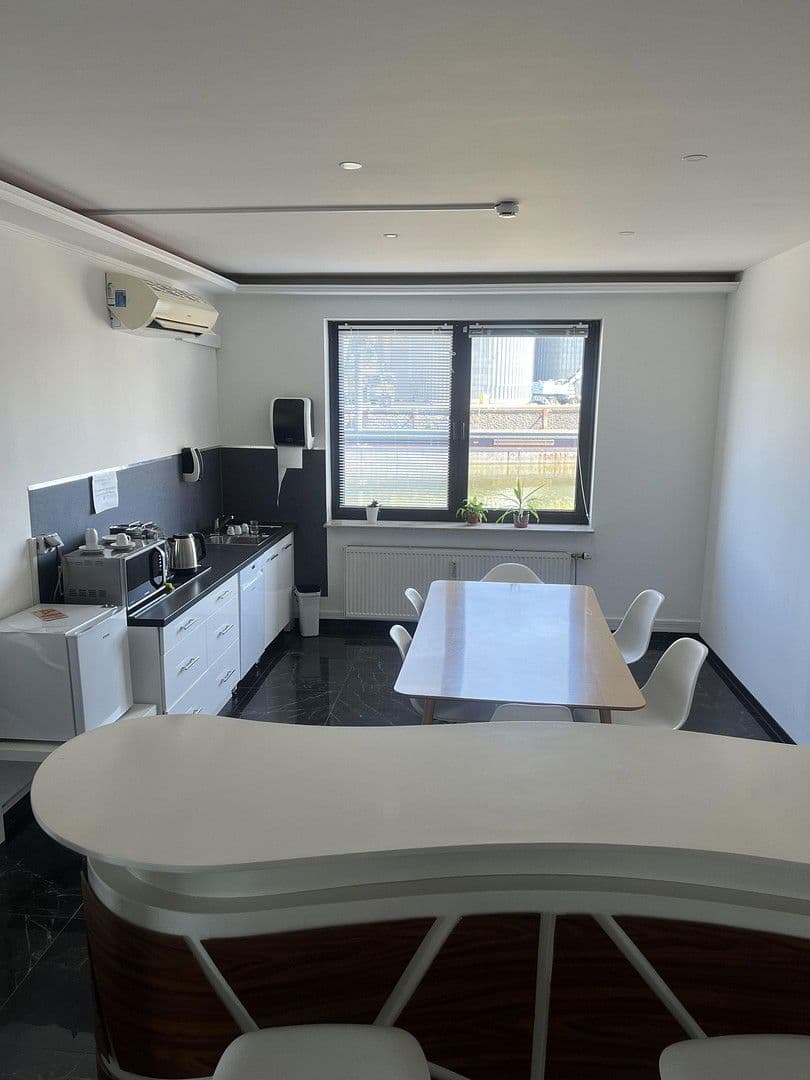 Pronájem kanceláře 465 m², Saarstr. 20, Hanau, Hessen Pronájem kanceláře 465 m², Saarstr. 20, Hanau, Hessen