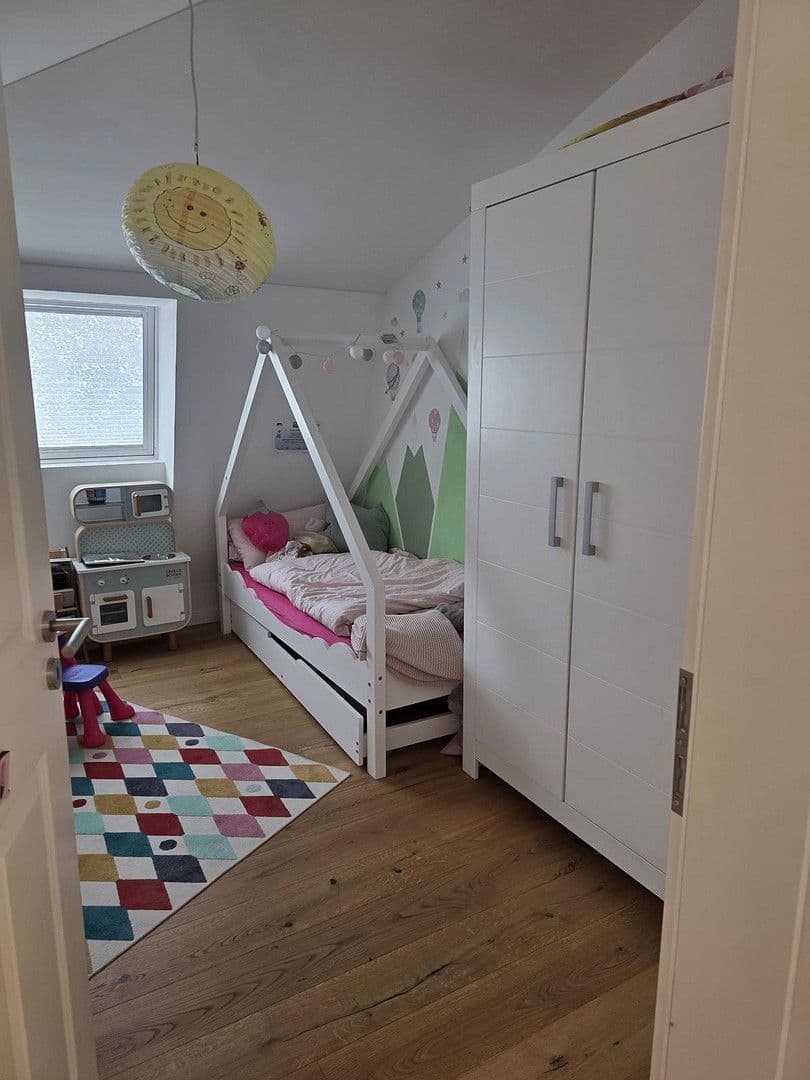 Pronájem bytu 4+1 112 m², Karwinskistr., 61, München, Bavorsko Pronájem bytu 4+1 112 m², Karwinskistr., 61, München, Bavorsko