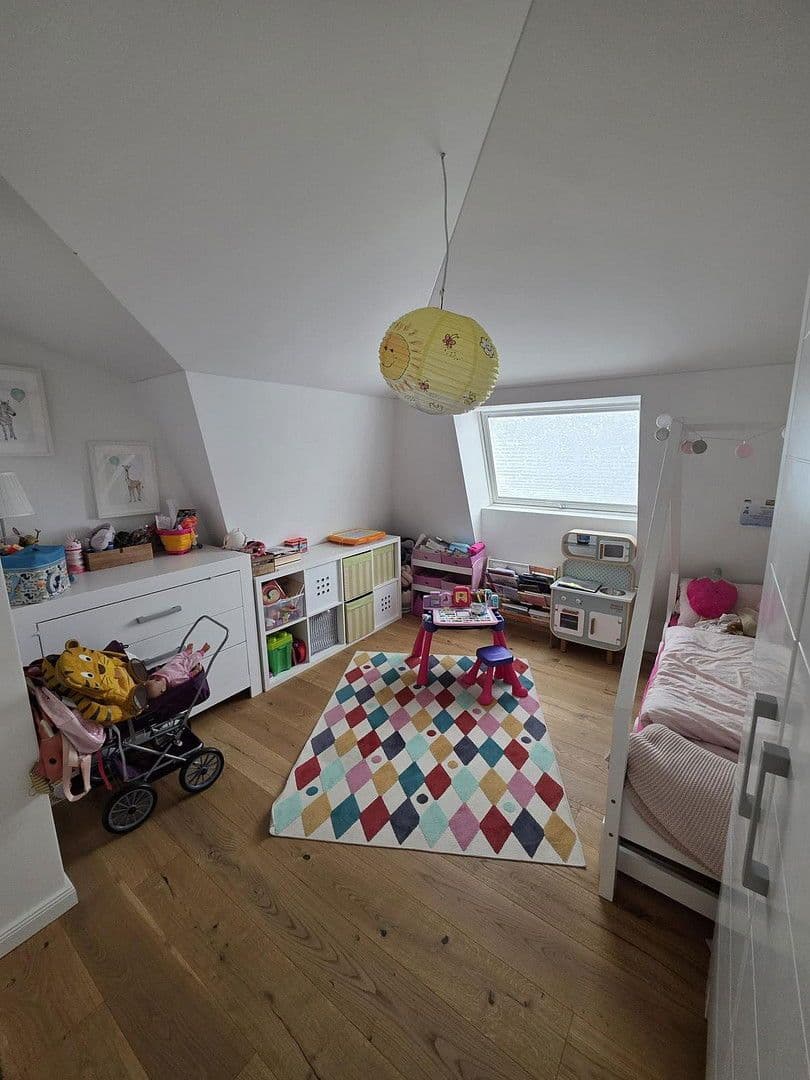 Pronájem bytu 4+1 112 m², Karwinskistr., 61, München, Bavorsko Pronájem bytu 4+1 112 m², Karwinskistr., 61, München, Bavorsko