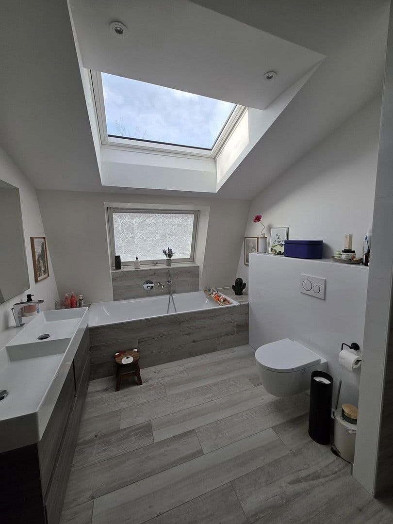 Pronájem bytu 4+1 112 m², Karwinskistr., 61, München, Bavorsko Pronájem bytu 4+1 112 m², Karwinskistr., 61, München, Bavorsko