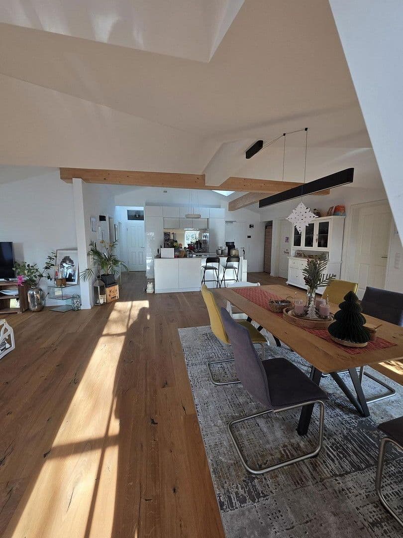 Pronájem bytu 4+1 112 m², Karwinskistr., 61, München, Bavorsko Pronájem bytu 4+1 112 m², Karwinskistr., 61, München, Bavorsko