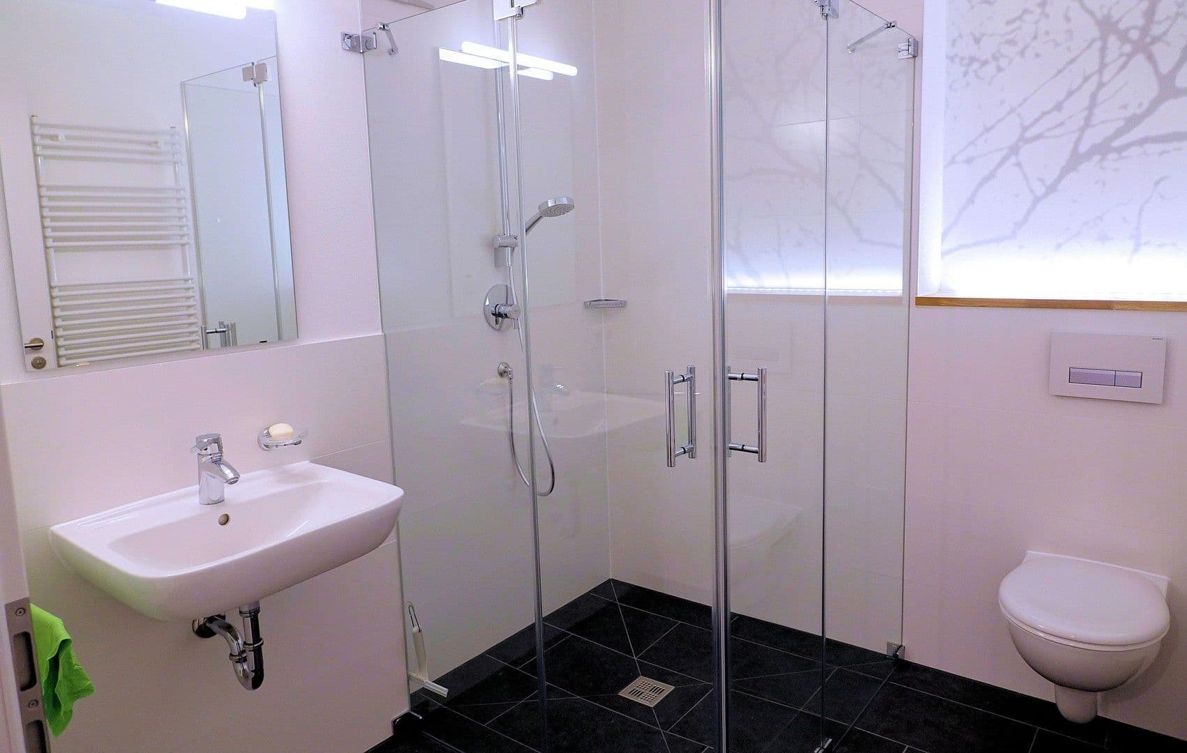 Pronájem bytu 2+1 58 m², Stuttgart-Möhringen, Bádensko-Württembersko Pronájem bytu 2+1 58 m², Stuttgart-Möhringen, Bádensko-Württembersko