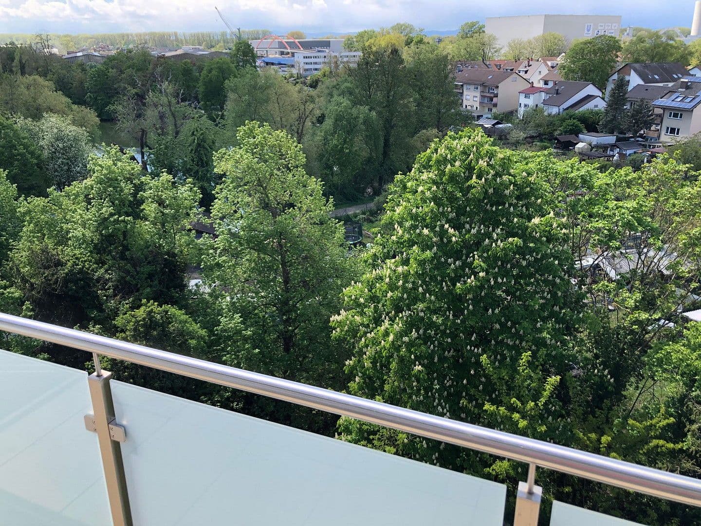 Pronájem bytu 3+1 104 m², Mannheim, Bádensko-Württembersko Pronájem bytu 3+1 104 m², Mannheim, Bádensko-Württembersko