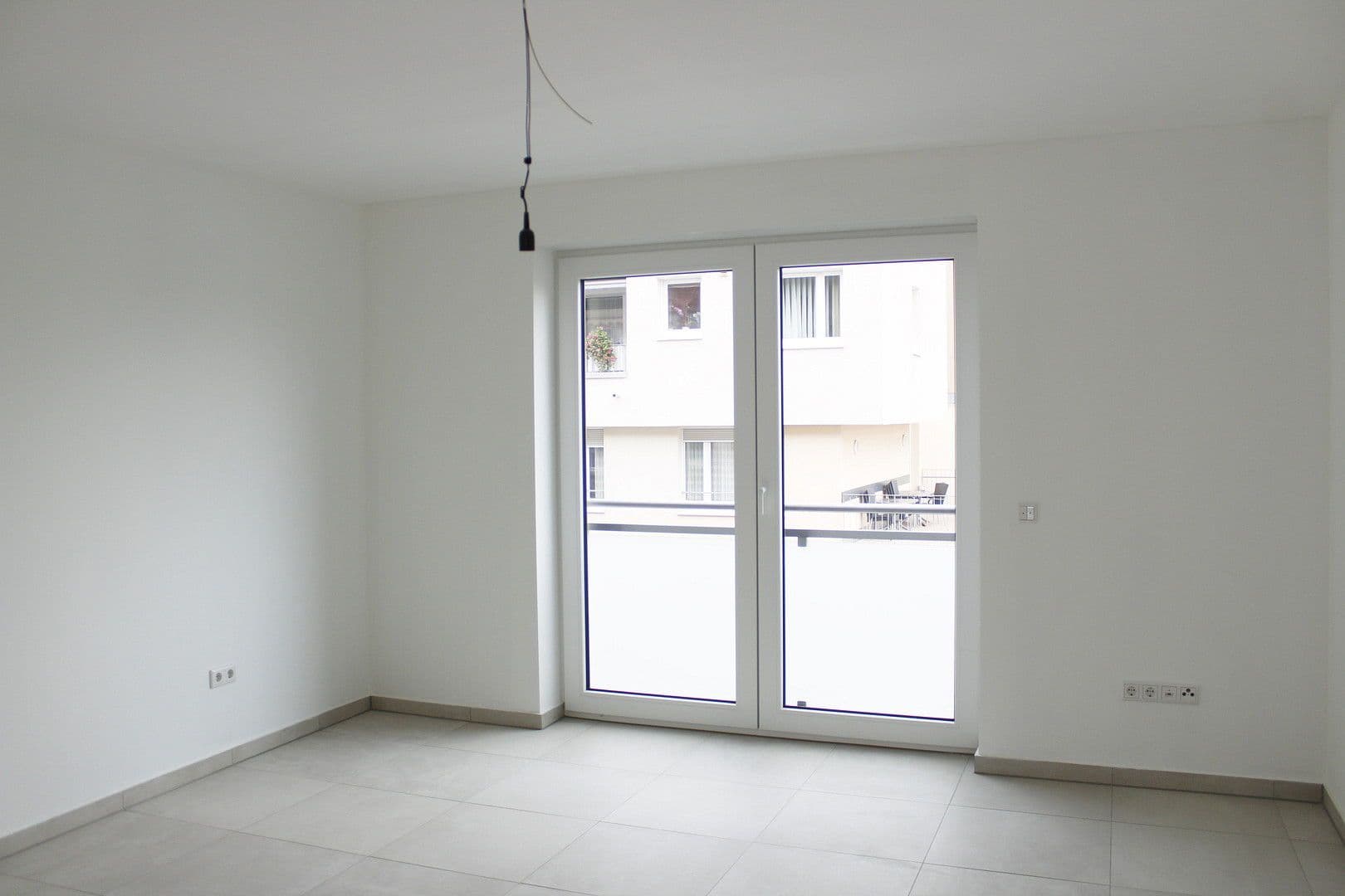 Pronájem bytu 3+1 104 m², Mannheim, Bádensko-Württembersko Pronájem bytu 3+1 104 m², Mannheim, Bádensko-Württembersko