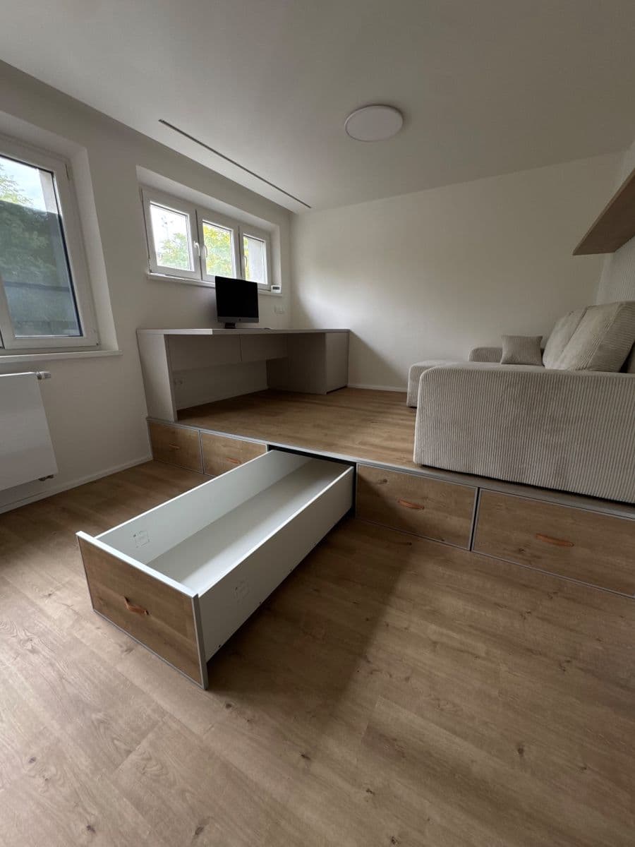 Pronájem bytu 2+kk 42 m², Osadní, Praha, Praha Pronájem bytu 2+kk 42 m², Osadní, Praha, Praha