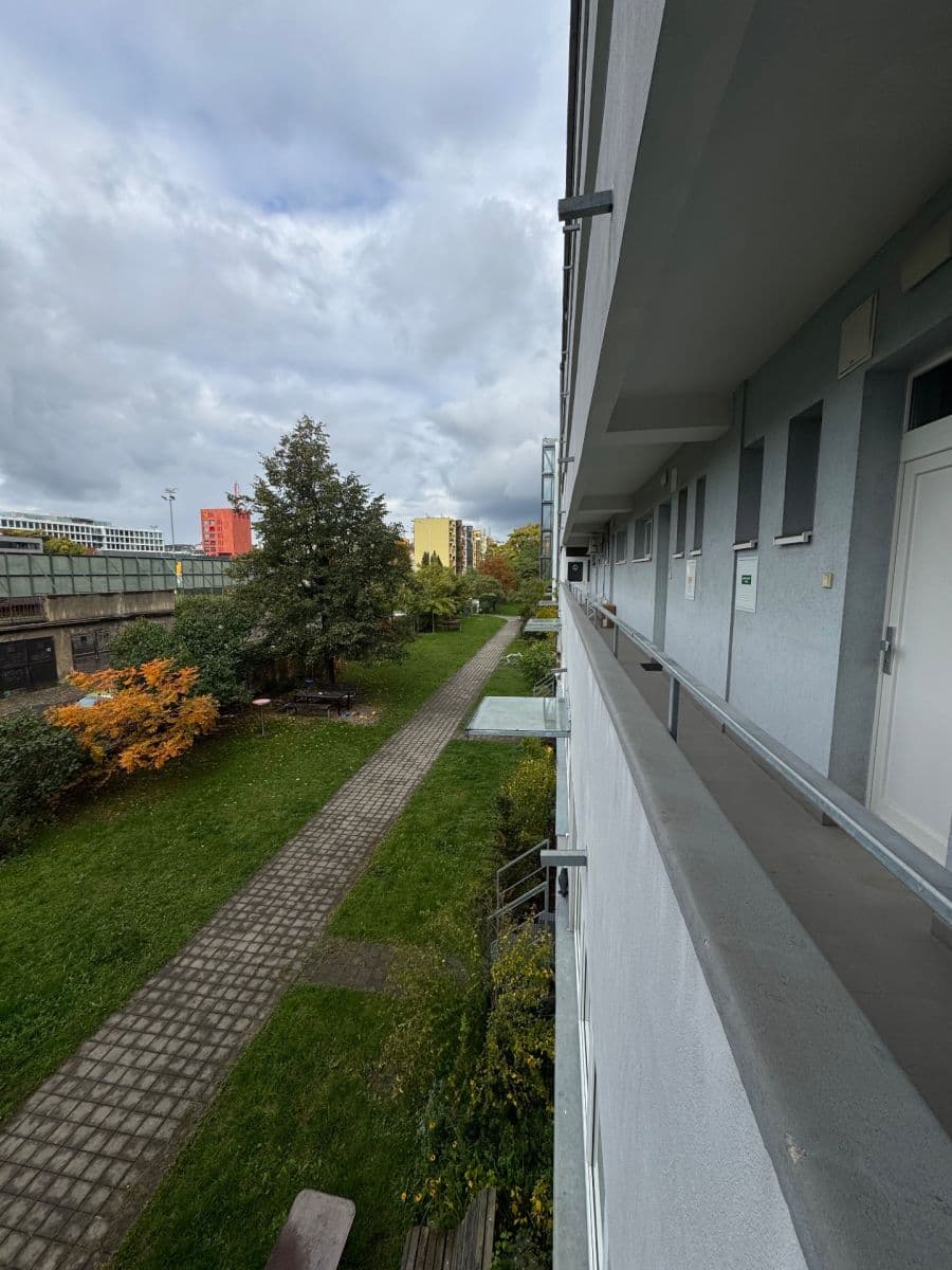 Pronájem bytu 2+kk 42 m², Osadní, Praha, Praha Pronájem bytu 2+kk 42 m², Osadní, Praha, Praha