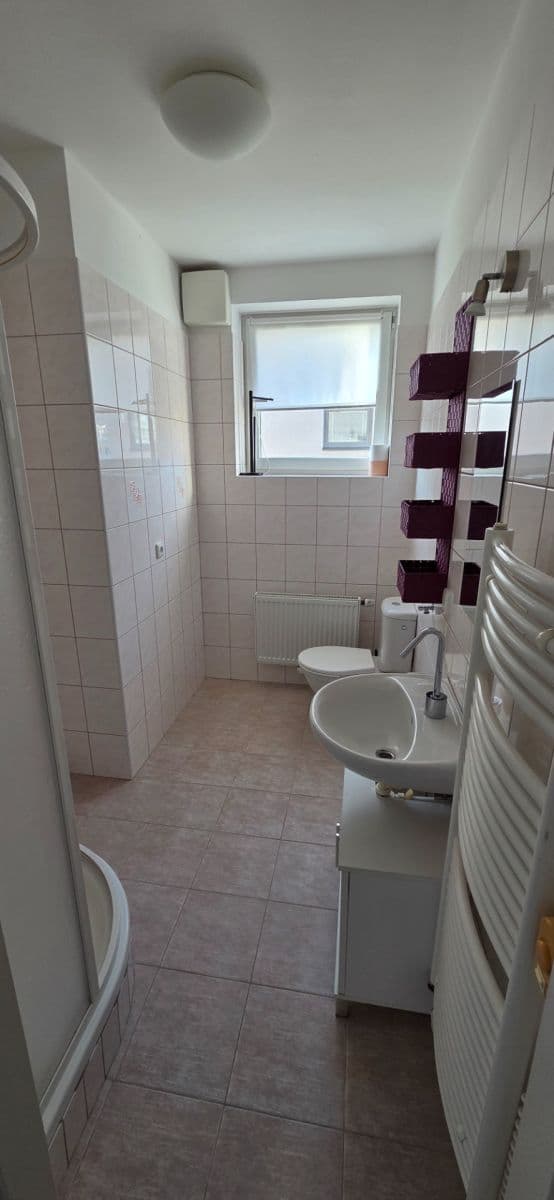Pronájem bytu 2+kk 43 m², Kpt. Vosky, Kutná Hora, Středočeský kraj Pronájem bytu 2+kk 43 m², Kpt. Vosky, Kutná Hora, Středočeský kraj