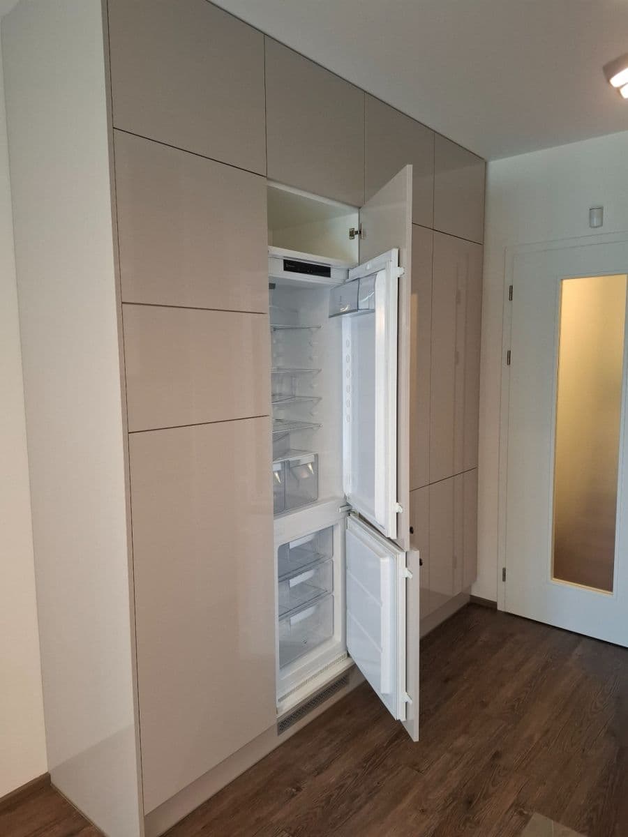 Pronájem bytu 1+kk 30 m², Švehlova, Praha, Praha Pronájem bytu 1+kk 30 m², Švehlova, Praha, Praha
