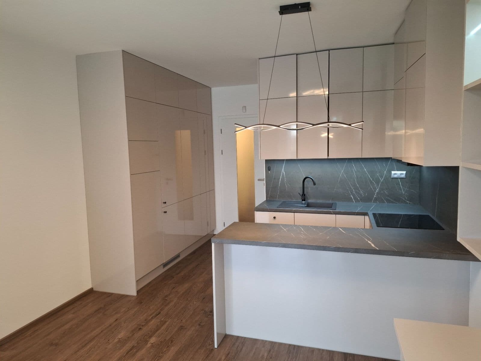 Pronájem bytu 1+kk 30 m², Švehlova, Praha, Praha Pronájem bytu 1+kk 30 m², Švehlova, Praha, Praha