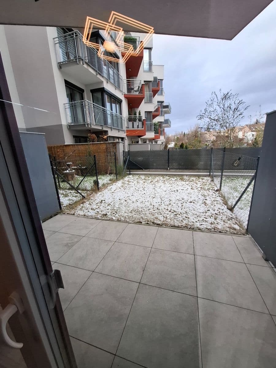 Pronájem bytu 1+kk 30 m², Švehlova, Praha, Praha Pronájem bytu 1+kk 30 m², Švehlova, Praha, Praha