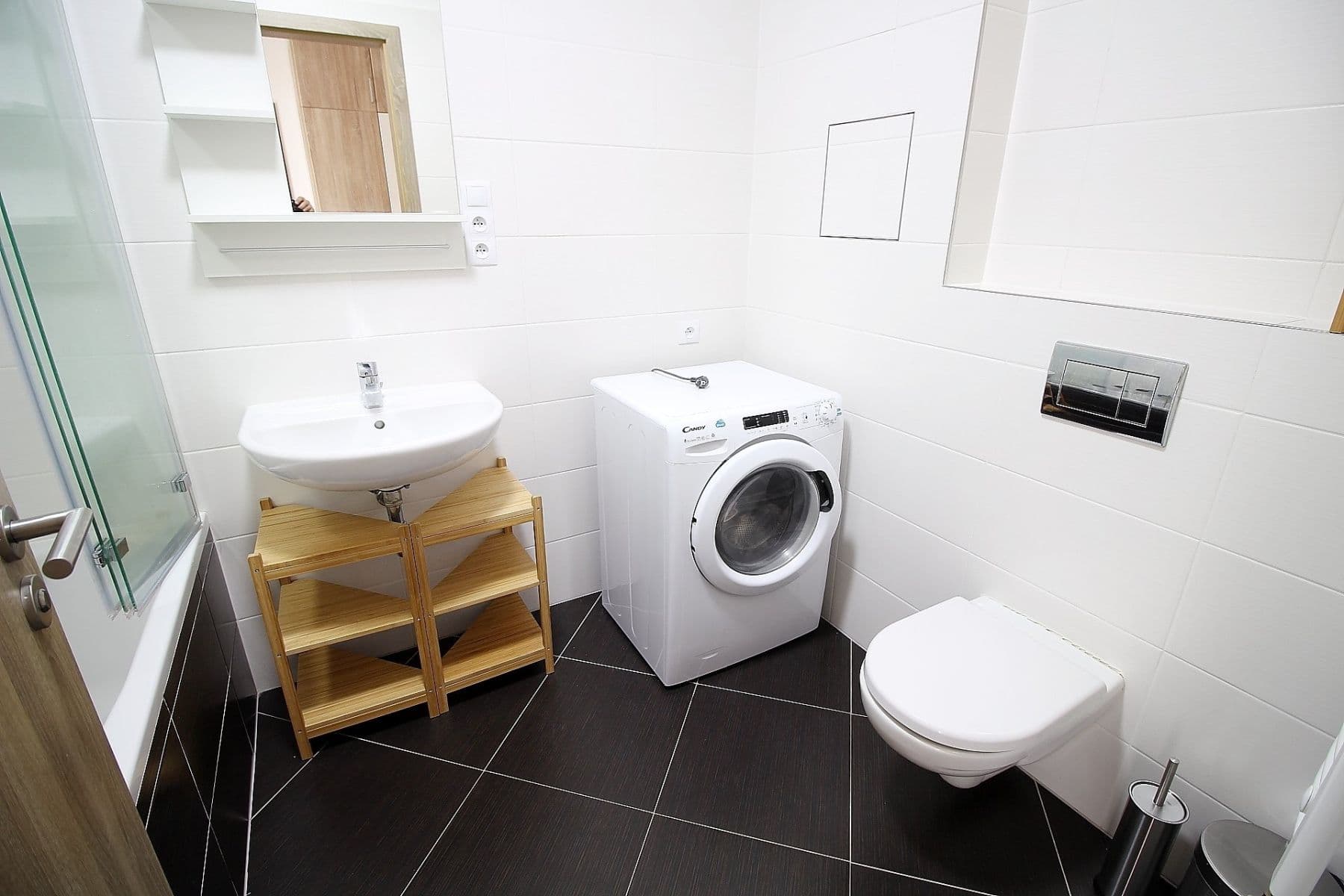 Prodej bytu 2+kk 51 m², Mantovská, Praha, Praha Prodej bytu 2+kk 51 m², Mantovská, Praha, Praha