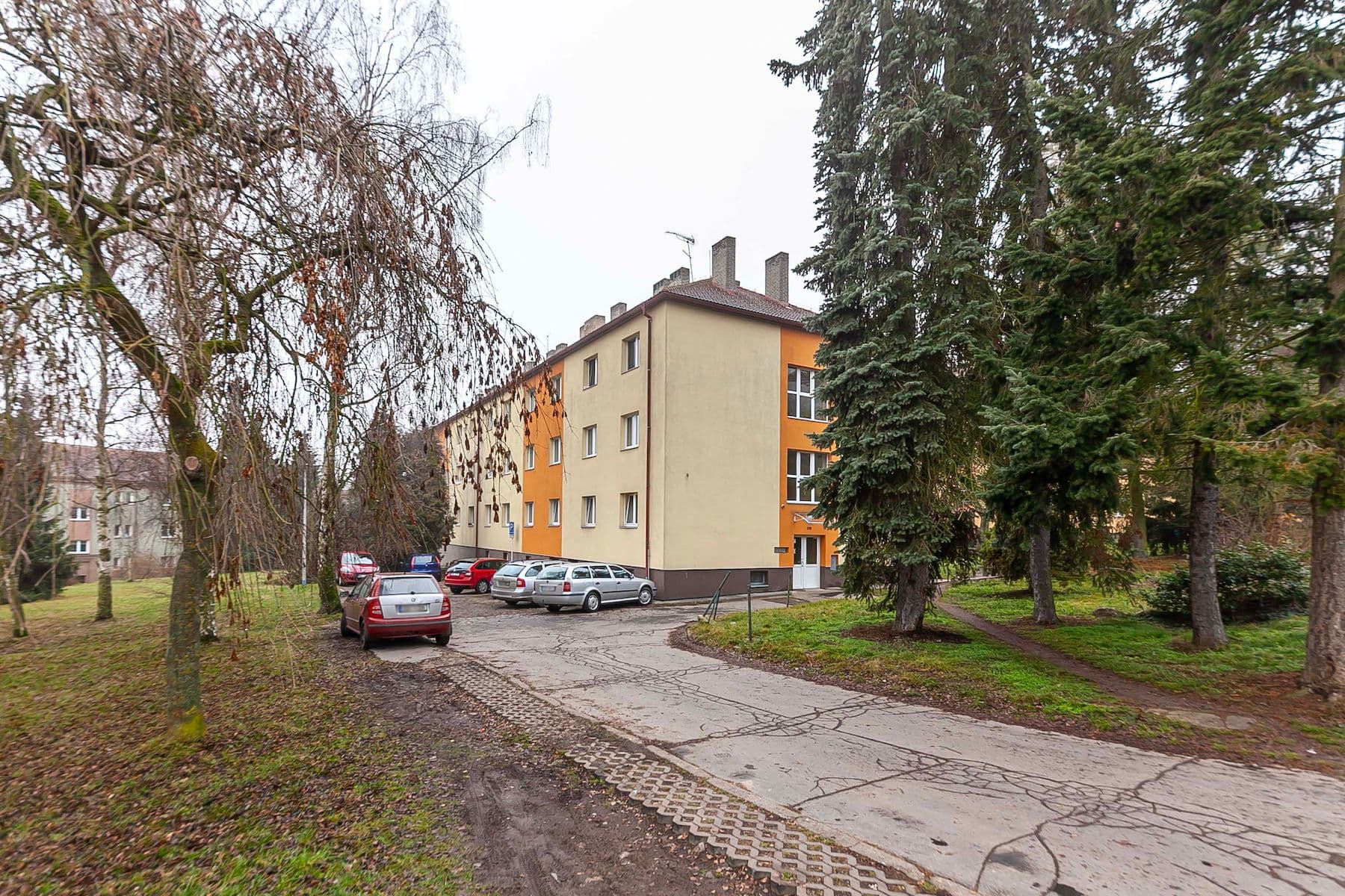 Prodej bytu 1+1 28 m², Mariánská, Příbram, Středočeský kraj Prodej bytu 1+1 28 m², Mariánská, Příbram, Středočeský kraj