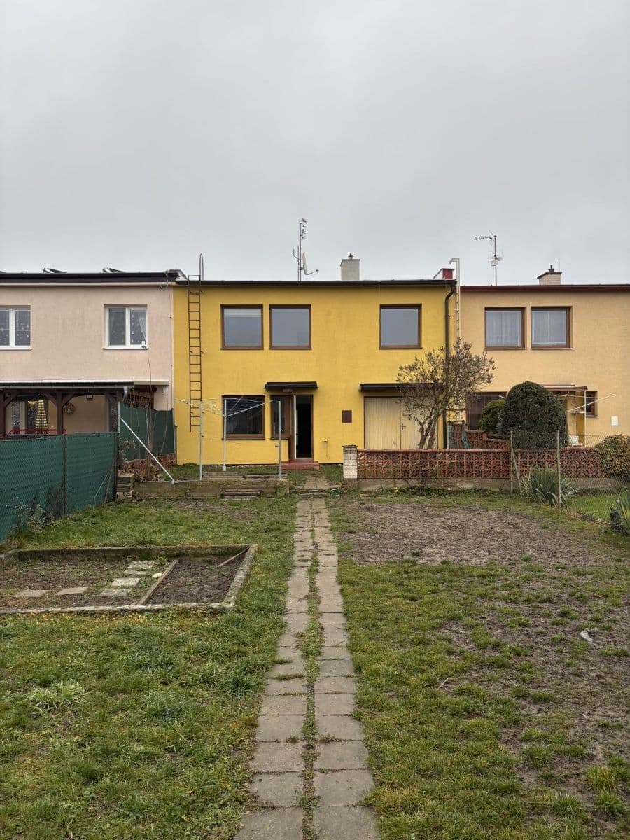 Pronájem domu 144 m², pozemek 406 m², Sad míru, Uničov, Olomoucký kraj Pronájem domu 144 m², pozemek 406 m², Sad míru, Uničov, Olomoucký kraj