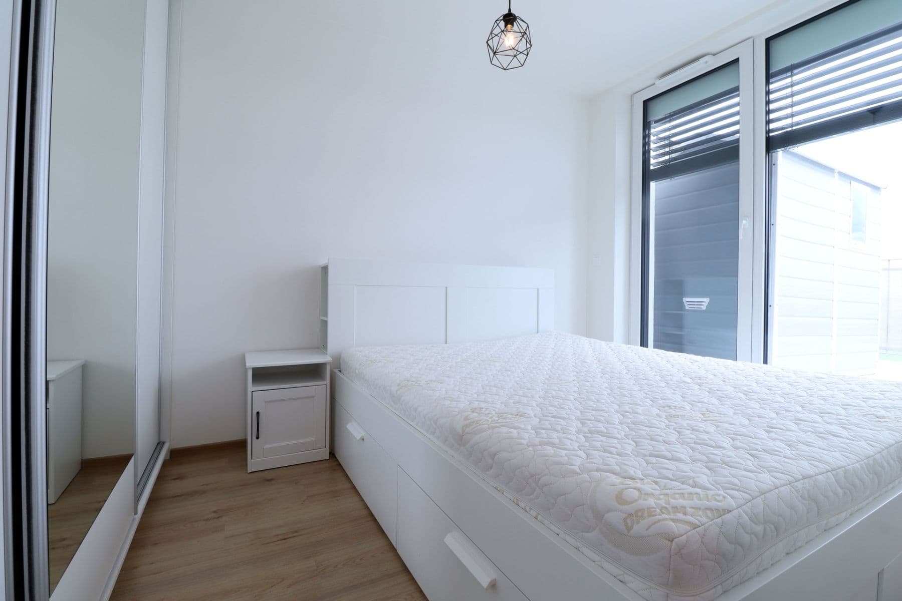 Pronájem bytu 2+kk 40 m², Velvarská, Horoměřice, Středočeský kraj Pronájem bytu 2+kk 40 m², Velvarská, Horoměřice, Středočeský kraj