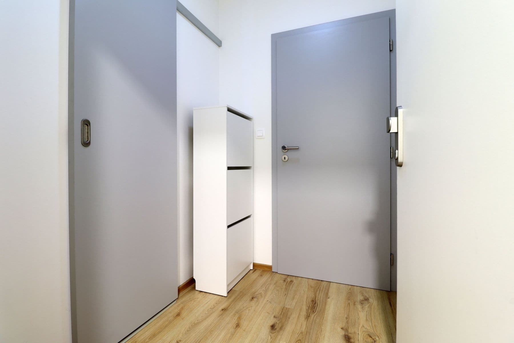 Pronájem bytu 2+kk 40 m², Velvarská, Horoměřice, Středočeský kraj Pronájem bytu 2+kk 40 m², Velvarská, Horoměřice, Středočeský kraj