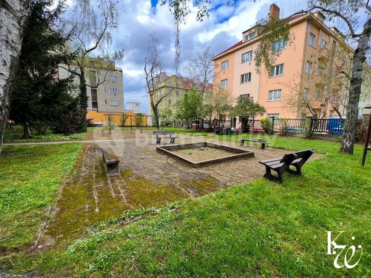 Pronájem bytu 2+1 44 m², U Družstev, Praha, Praha Pronájem bytu 2+1 44 m², U Družstev, Praha, Praha