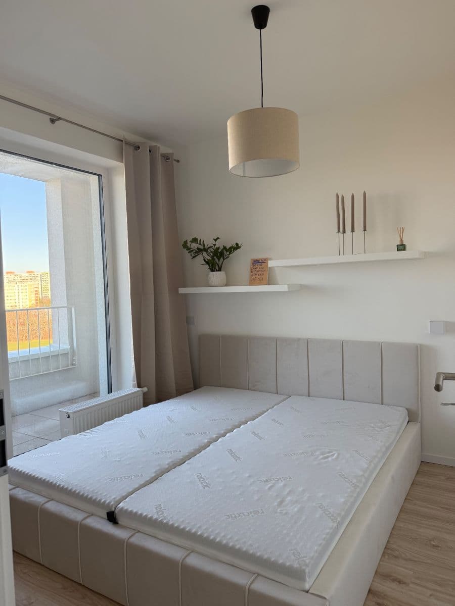 Pronájem bytu 2+1 44 m², Labutia, Petržalka, Bratislavský kraj Pronájem bytu 2+1 44 m², Labutia, Petržalka, Bratislavský kraj