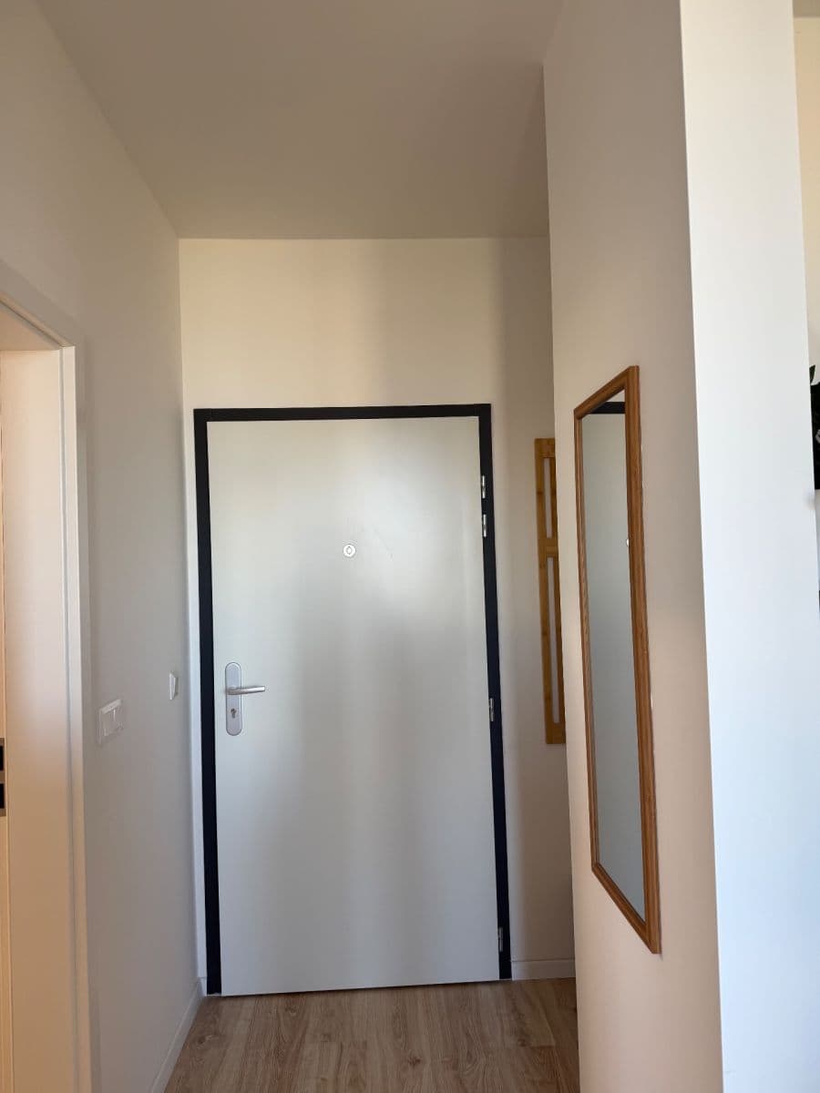 Pronájem bytu 2+1 44 m², Labutia, Petržalka, Bratislavský kraj Pronájem bytu 2+1 44 m², Labutia, Petržalka, Bratislavský kraj