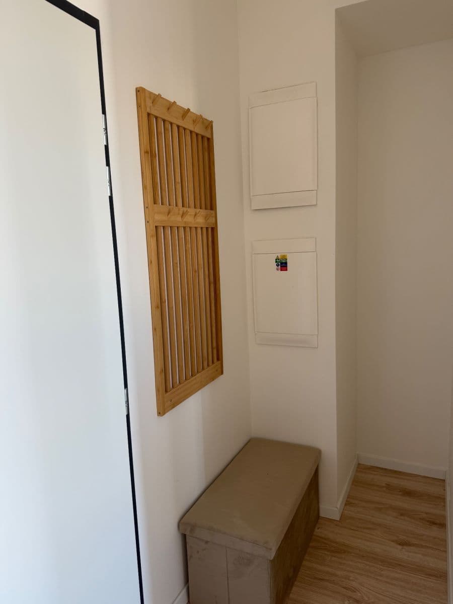 Pronájem bytu 2+1 44 m², Labutia, Petržalka, Bratislavský kraj Pronájem bytu 2+1 44 m², Labutia, Petržalka, Bratislavský kraj