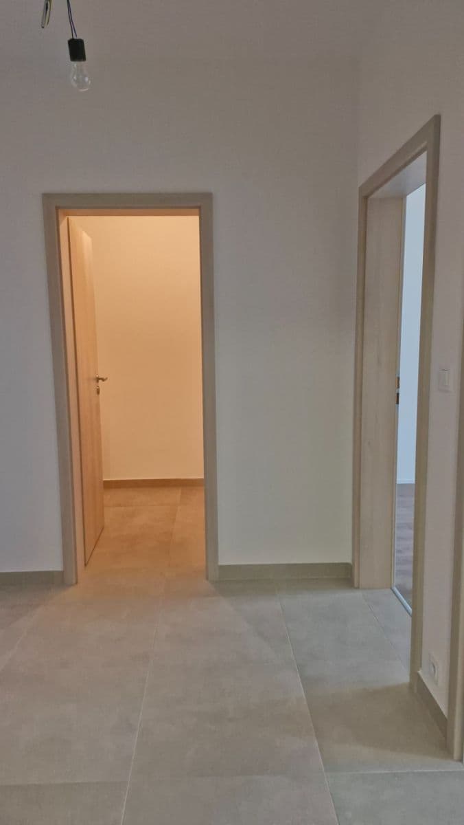 Pronájem bytu 2+kk 60 m², Josefa Truhláře, Brandýs nad Labem-Stará Boleslav, Středočeský kraj Pronájem bytu 2+kk 60 m², Josefa Truhláře, Brandýs nad Labem-Stará Boleslav, Středočeský kraj