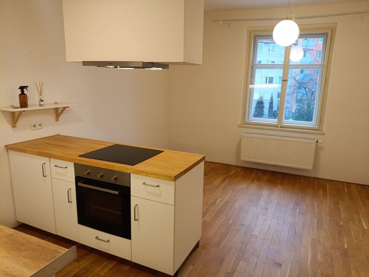 Pronájem bytu 2+kk 43 m², U Kněžské louky, Praha, Praha Pronájem bytu 2+kk 43 m², U Kněžské louky, Praha, Praha