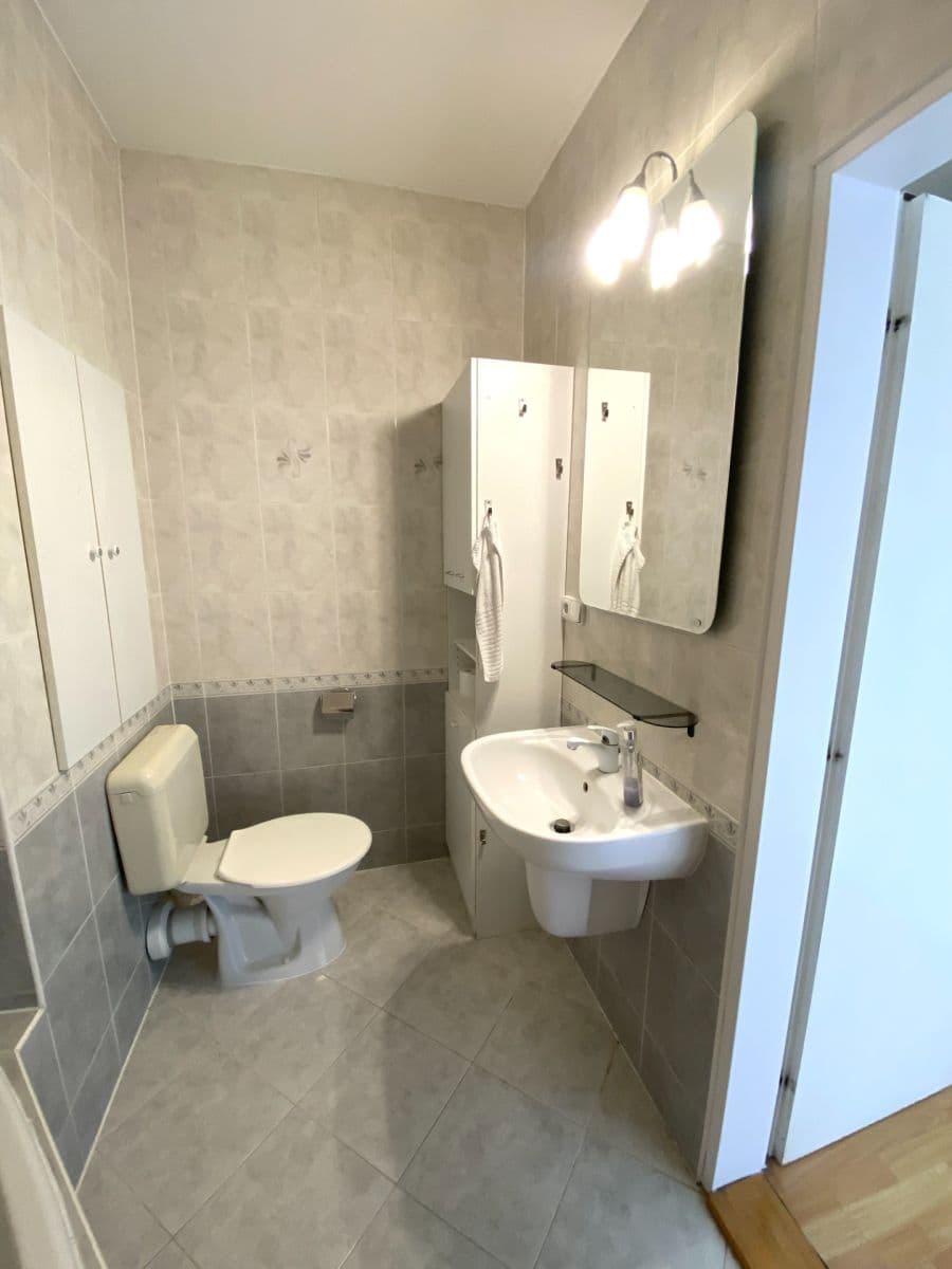 Pronájem bytu 2+kk 54 m², Podlesí I, Zlín, Zlínský kraj Pronájem bytu 2+kk 54 m², Podlesí I, Zlín, Zlínský kraj