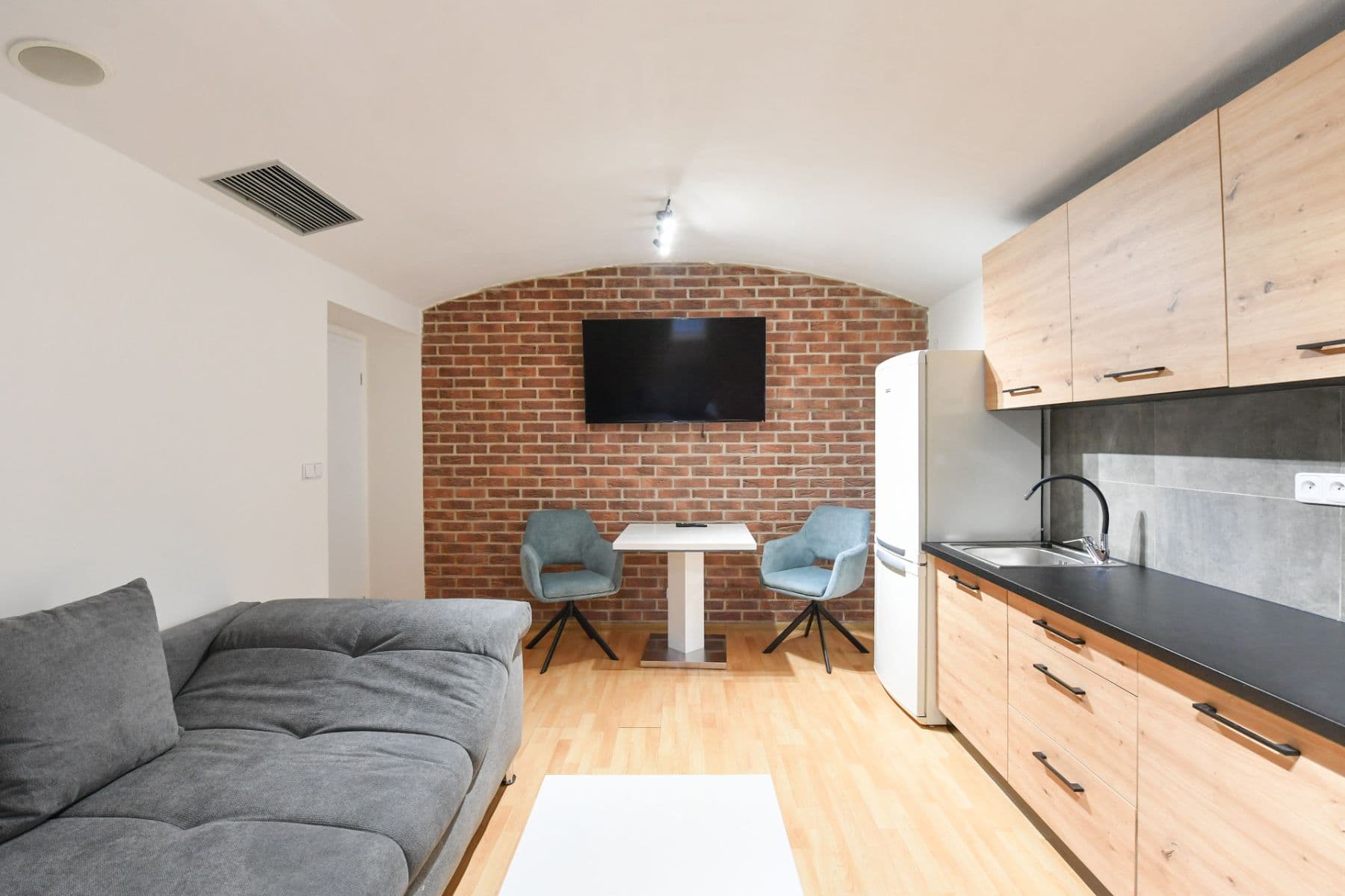 Pronájem bytu 2+kk 40 m², Na Ostrůvku, Praha, Praha Pronájem bytu 2+kk 40 m², Na Ostrůvku, Praha, Praha