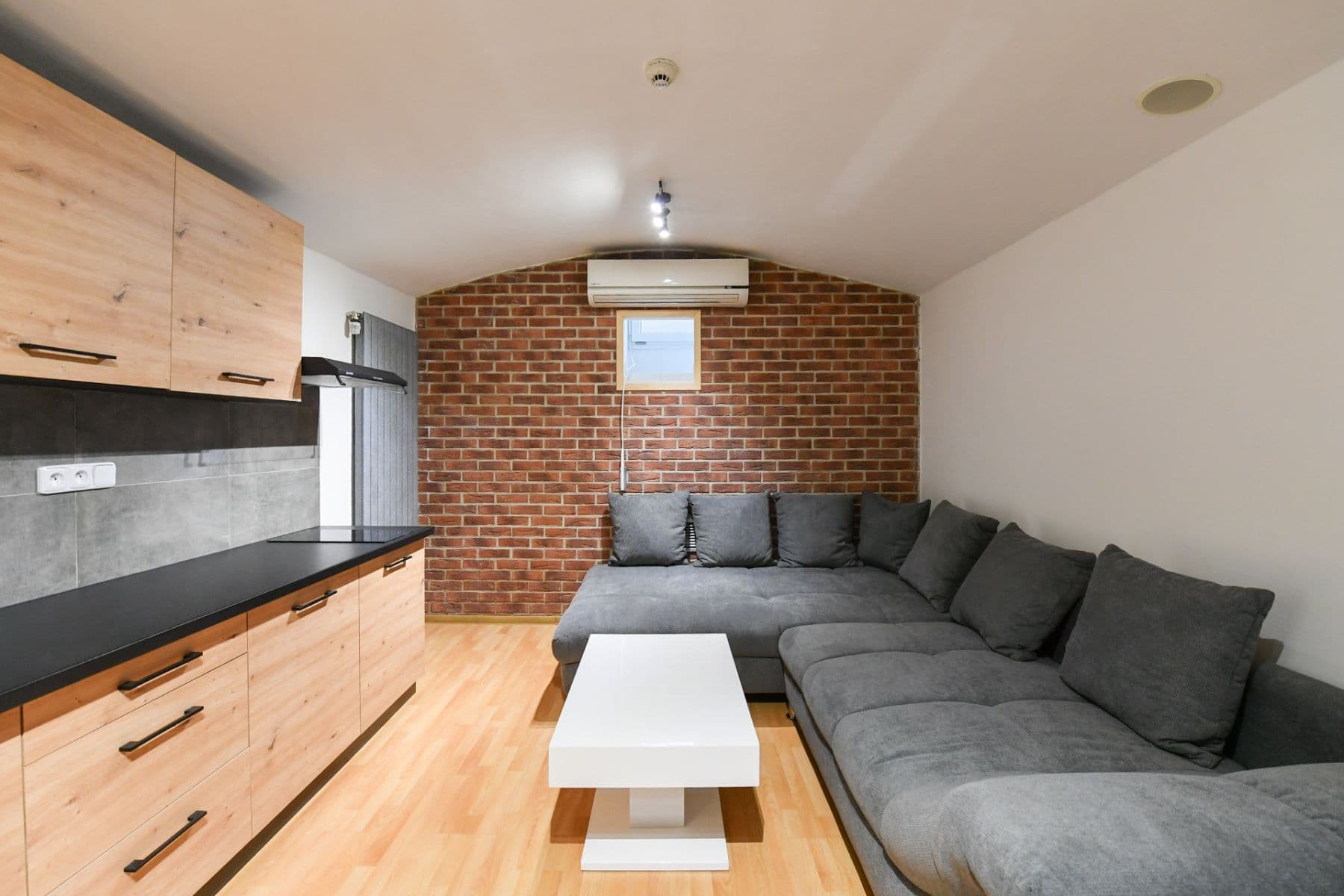 Pronájem bytu 2+kk 40 m², Na Ostrůvku, Praha, Praha Pronájem bytu 2+kk 40 m², Na Ostrůvku, Praha, Praha