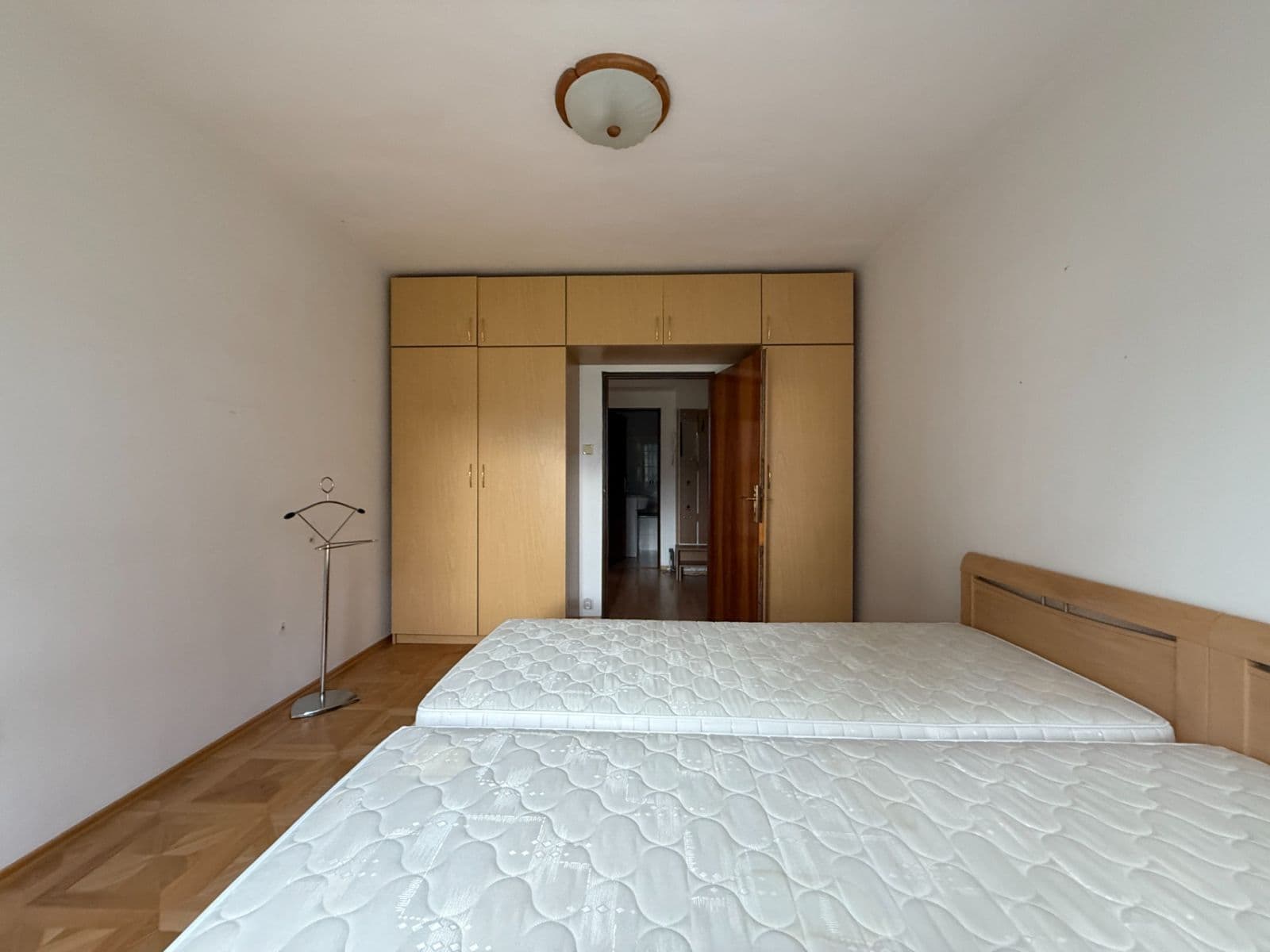 Pronájem bytu 3+1 90 m², Nad Křížkem, Praha, Praha Pronájem bytu 3+1 90 m², Nad Křížkem, Praha, Praha