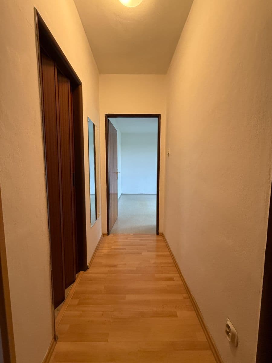 Pronájem bytu 3+1 90 m², Nad Křížkem, Praha, Praha Pronájem bytu 3+1 90 m², Nad Křížkem, Praha, Praha