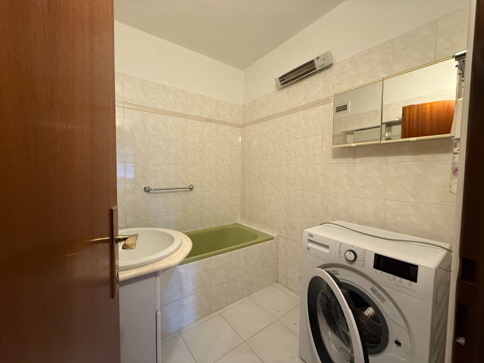 Pronájem bytu 3+1 90 m², Nad Křížkem, Praha, Praha Pronájem bytu 3+1 90 m², Nad Křížkem, Praha, Praha