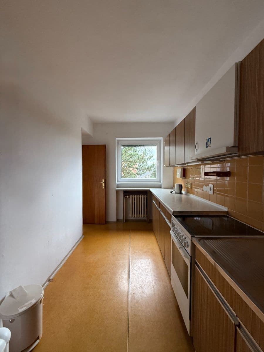 Pronájem bytu 3+1 90 m², Nad Křížkem, Praha, Praha Pronájem bytu 3+1 90 m², Nad Křížkem, Praha, Praha