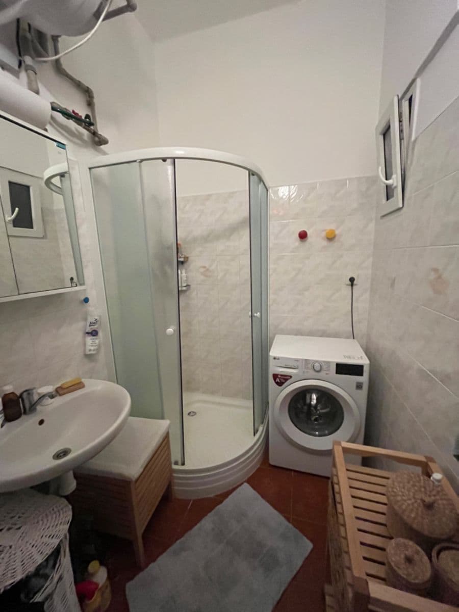 Pronájem bytu 2+kk 51 m², Dvorecké náměstí, Praha, Praha Pronájem bytu 2+kk 51 m², Dvorecké náměstí, Praha, Praha