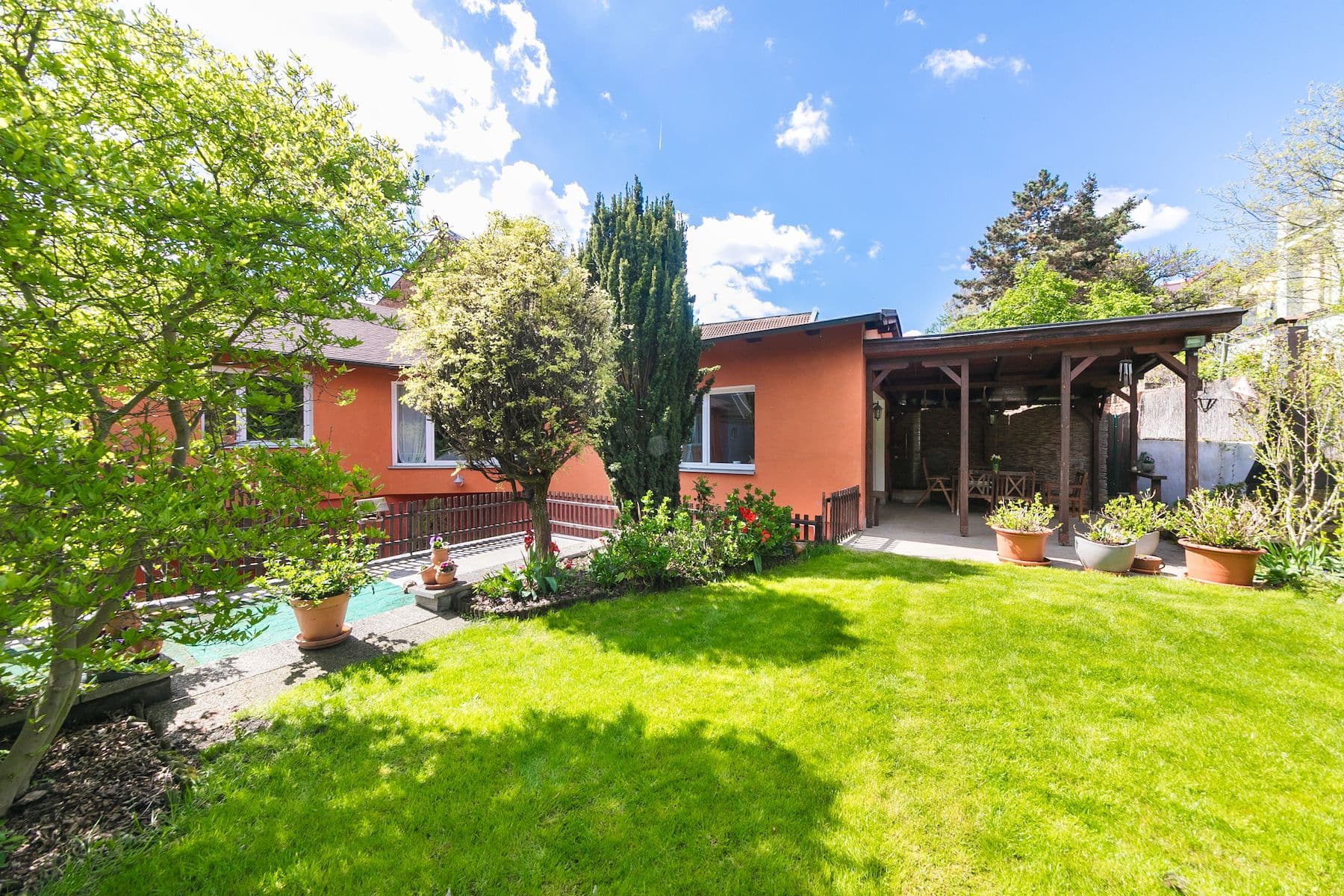 Prodej domu 247 m², pozemek 478 m², Zenklova, Praha, Praha Prodej domu 247 m², pozemek 478 m², Zenklova, Praha, Praha