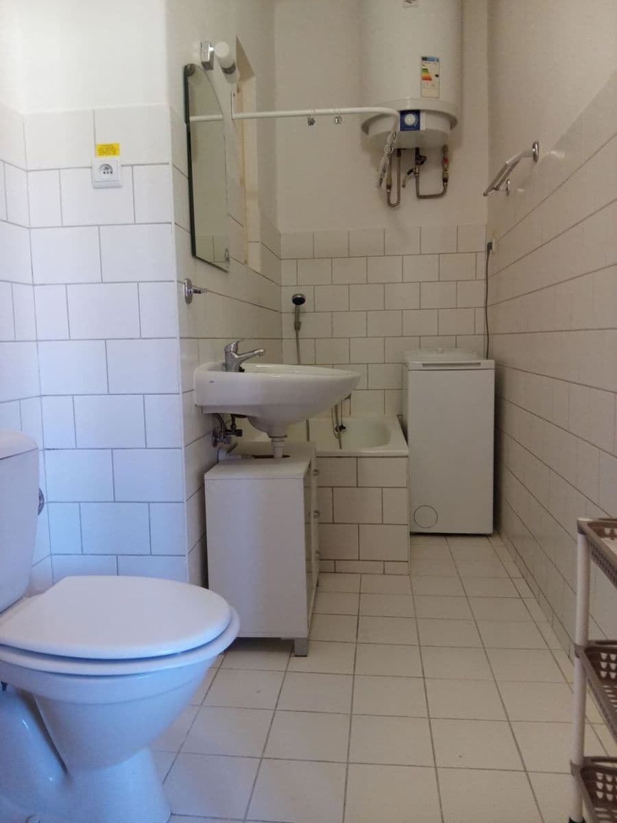 Pronájem bytu 1+1 42 m², Ke Strašnické, Praha, Praha Pronájem bytu 1+1 42 m², Ke Strašnické, Praha, Praha