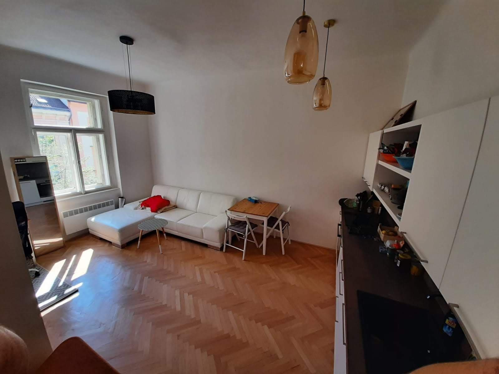 Pronájem bytu 2+kk 40 m², Tolstého, Praha, Praha Pronájem bytu 2+kk 40 m², Tolstého, Praha, Praha