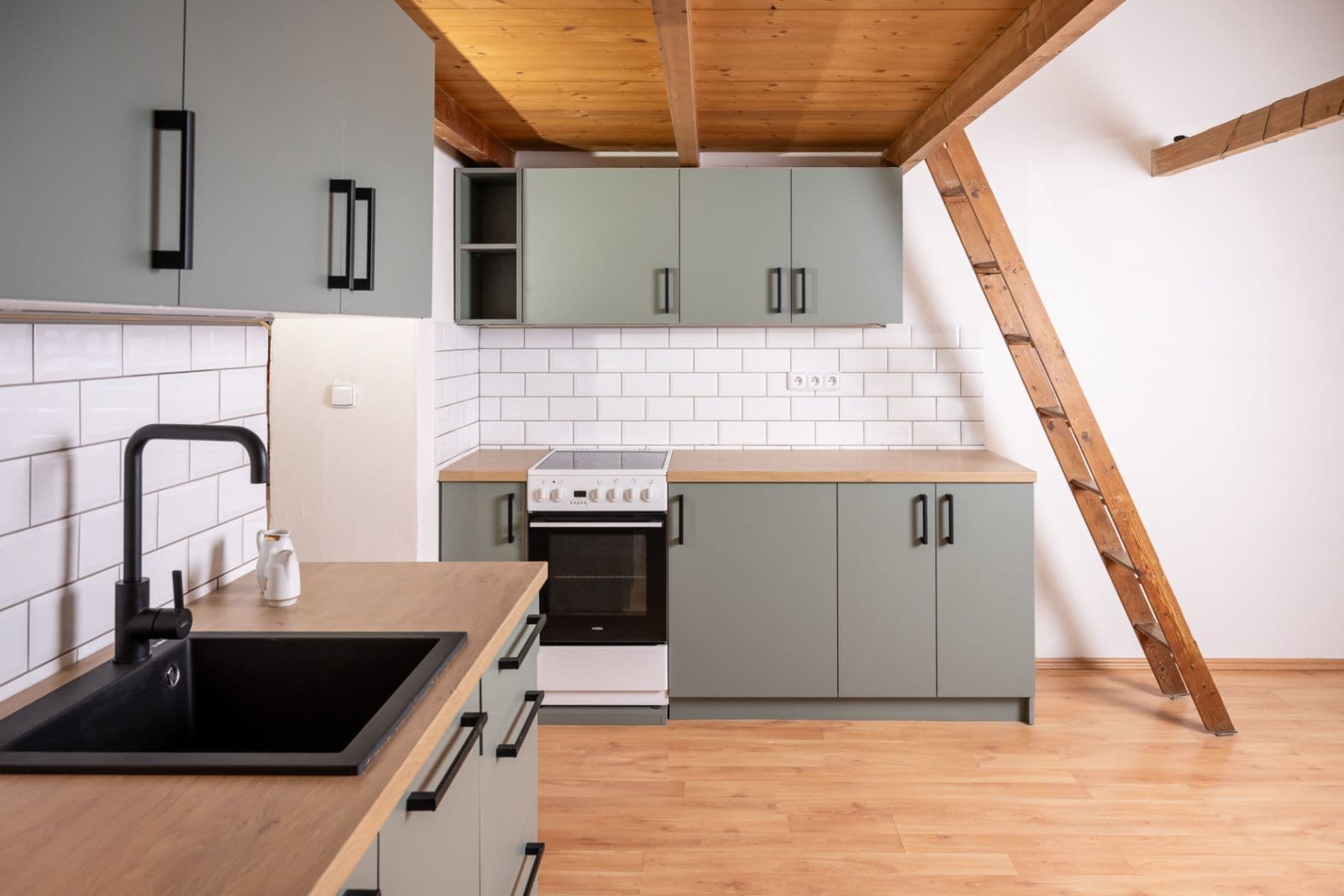 Pronájem bytu 2+kk 59 m², Klatovská třída, Plzeň, Plzeňský kraj Pronájem bytu 2+kk 59 m², Klatovská třída, Plzeň, Plzeňský kraj