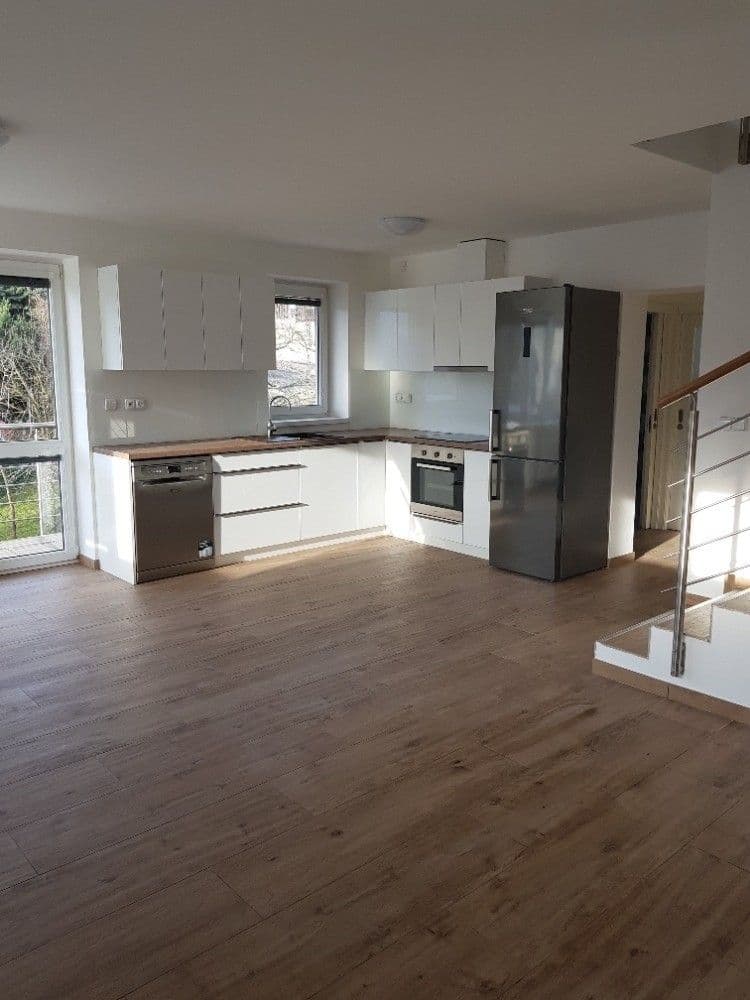 Pronájem bytu 3+kk 100 m², Brigádnická, Brno, Jihomoravský kraj Pronájem bytu 3+kk 100 m², Brigádnická, Brno, Jihomoravský kraj