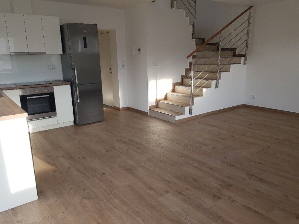 Pronájem bytu 3+kk 100 m², Brigádnická, Brno, Jihomoravský kraj Pronájem bytu 3+kk 100 m², Brigádnická, Brno, Jihomoravský kraj