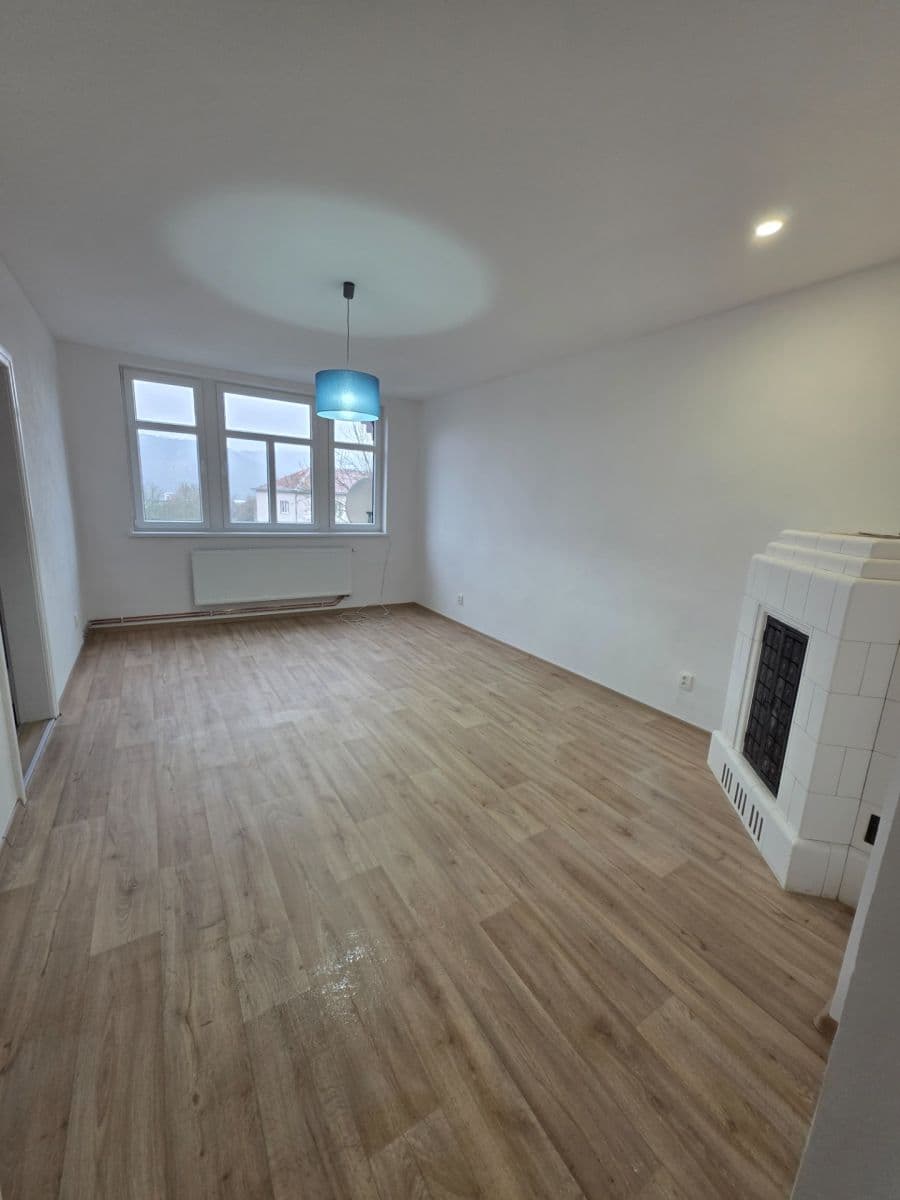 Pronájem bytu 3+kk 60 m², Železná, Ústí nad Labem, Ústecký kraj Pronájem bytu 3+kk 60 m², Železná, Ústí nad Labem, Ústecký kraj