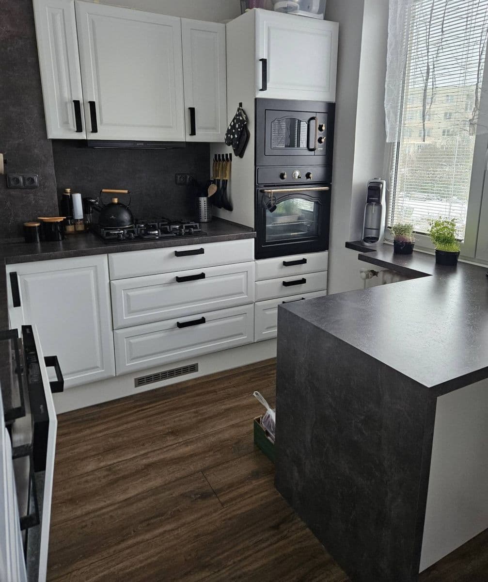 Pronájem bytu 3+1 73 m², Sezemická, Pardubice, Pardubický kraj Pronájem bytu 3+1 73 m², Sezemická, Pardubice, Pardubický kraj