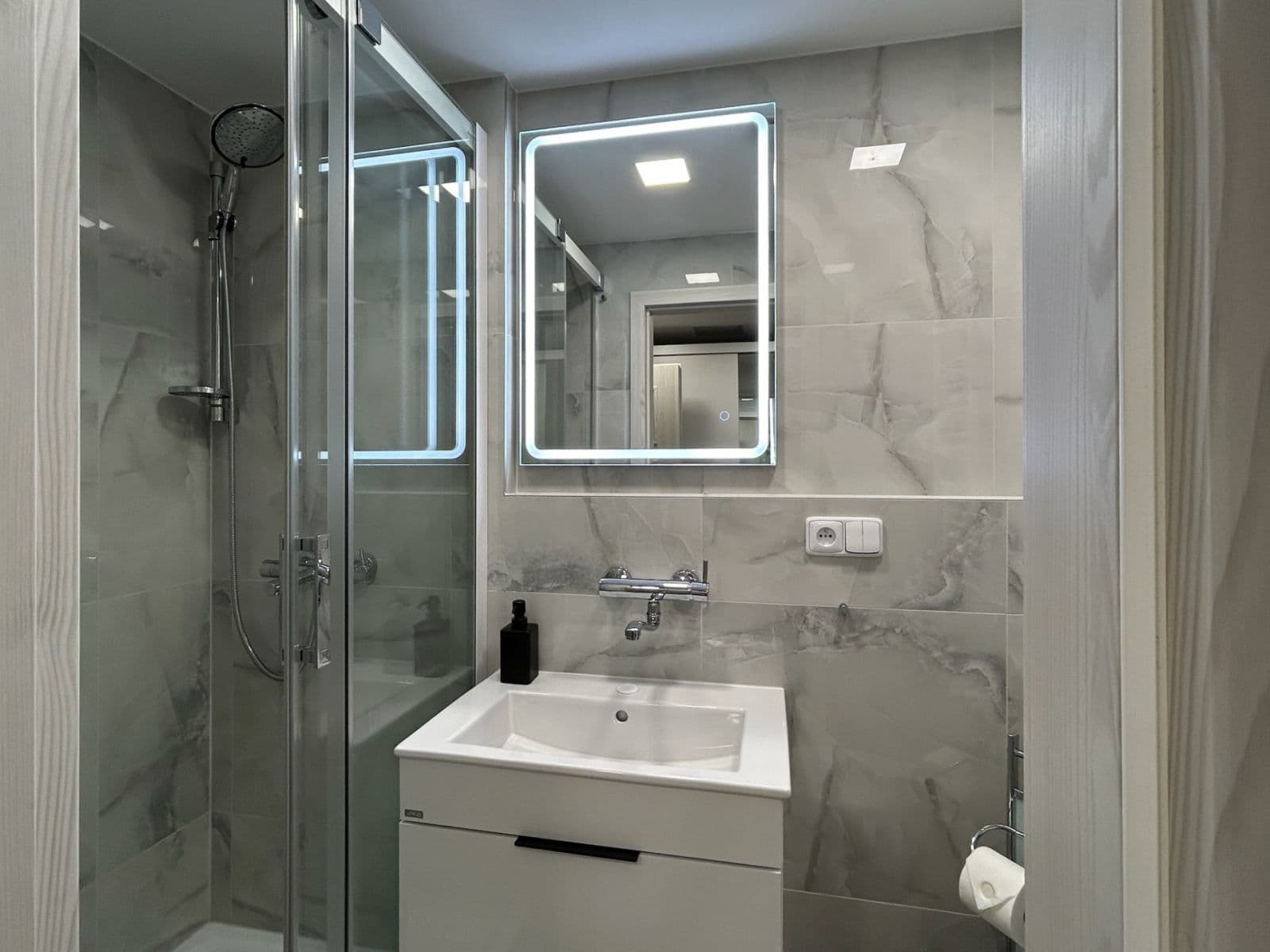 Pronájem bytu 1+kk 24 m², Děčínská, Praha, Praha Pronájem bytu 1+kk 24 m², Děčínská, Praha, Praha