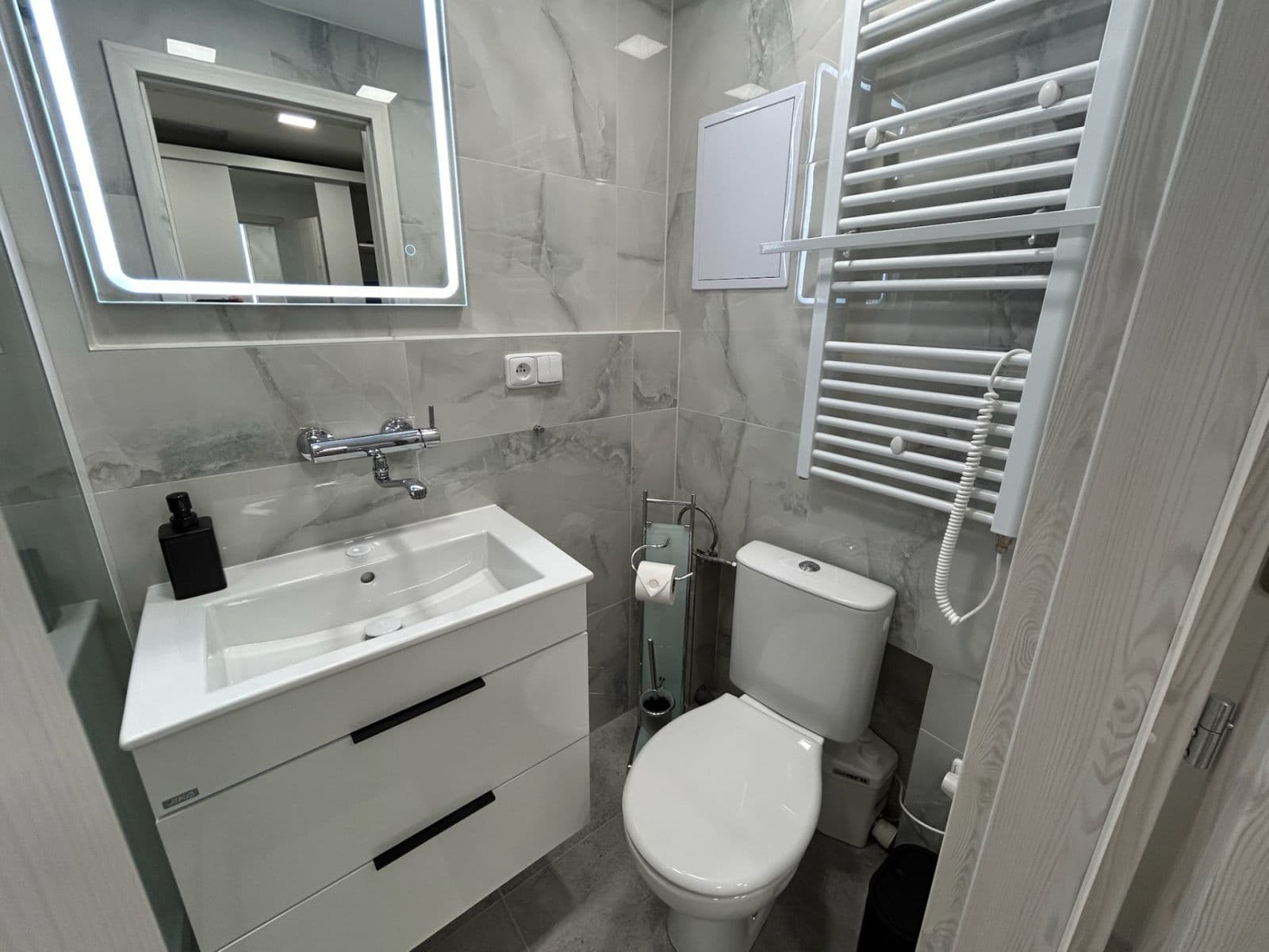 Pronájem bytu 1+kk 24 m², Děčínská, Praha, Praha Pronájem bytu 1+kk 24 m², Děčínská, Praha, Praha