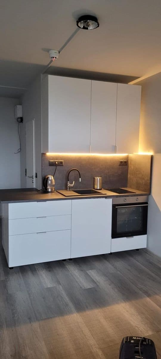 Prodej bytu 1+kk 25 m², Děčínská, Praha, Praha Prodej bytu 1+kk 25 m², Děčínská, Praha, Praha