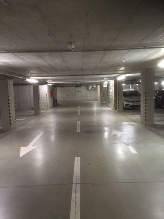 Prodej garáže 16 m², Strážnická, Bratislava - mestská časť Staré Mesto, Bratislavský kraj Prodej garáže 16 m², Strážnická, Bratislava - mestská časť Staré Mesto, Bratislavský kraj