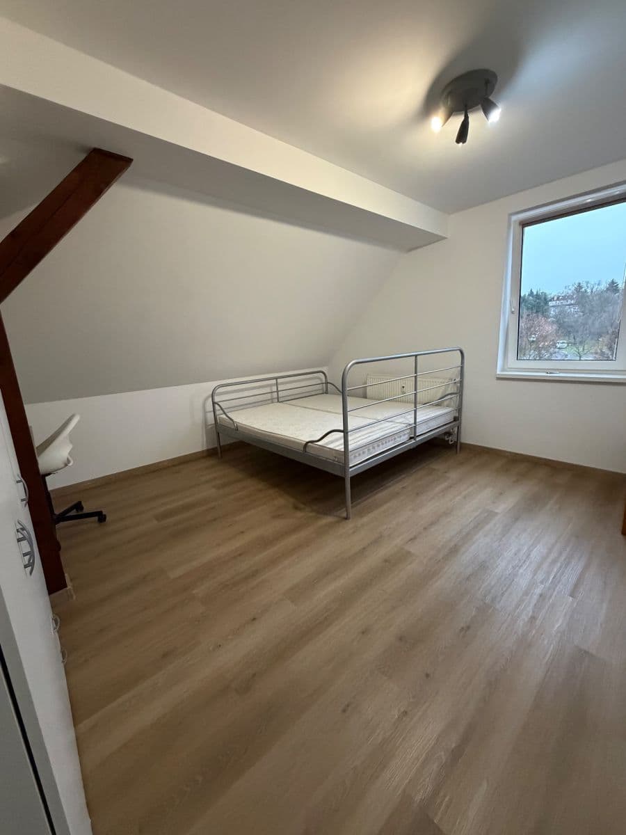 Pronájem bytu 1+1 36 m², Halenkovská, Praha, Praha Pronájem bytu 1+1 36 m², Halenkovská, Praha, Praha