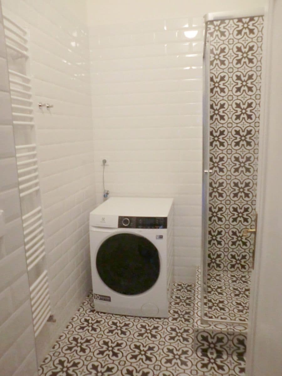 Pronájem bytu 2+kk 50 m², Kotěrova, Praha, Praha Pronájem bytu 2+kk 50 m², Kotěrova, Praha, Praha